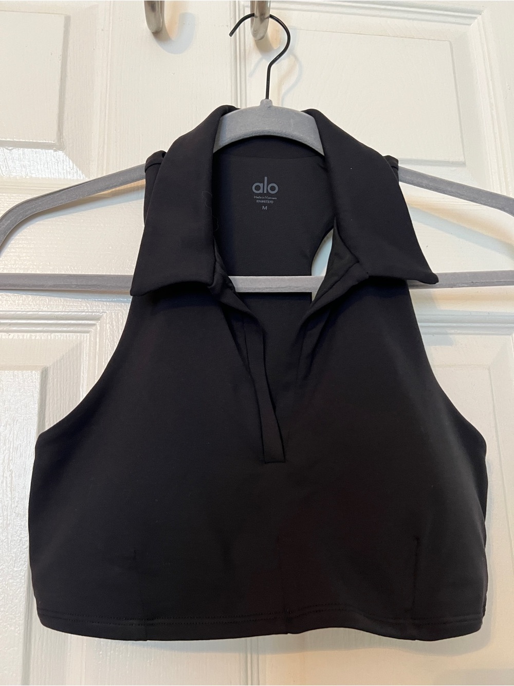 ALO Yoga Black Sleeveless Collared Cropped Top